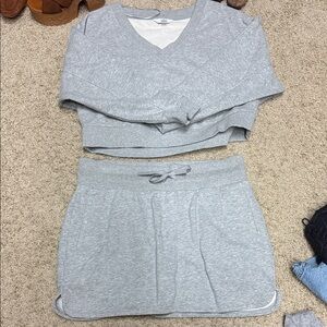 Joy lab set.  Top and bottom different sizes ….Please read